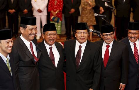 Indonesia President Widodo Reshuffles His Cabinet - WSJ