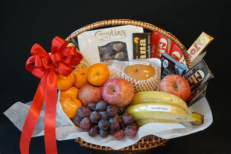 Chocolate and Fruit Gift Basket | Flower Gift Korea