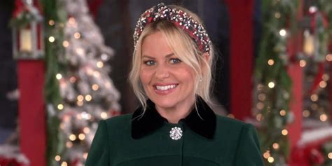 15 Best Hallmark Christmas Movie Actresses (2024)