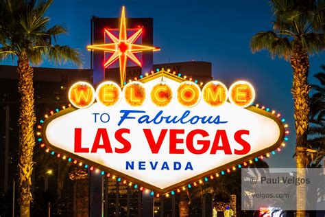 Las Vegas Sign Print: Las Vegas Sign Photo, Nevada Wall Art, Las Vegas ...