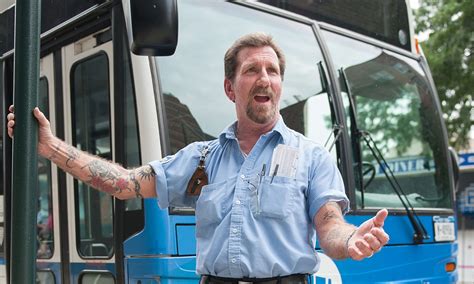 Meet the New York City bus driver who belts out opera for his passengers | Daily Mail Online