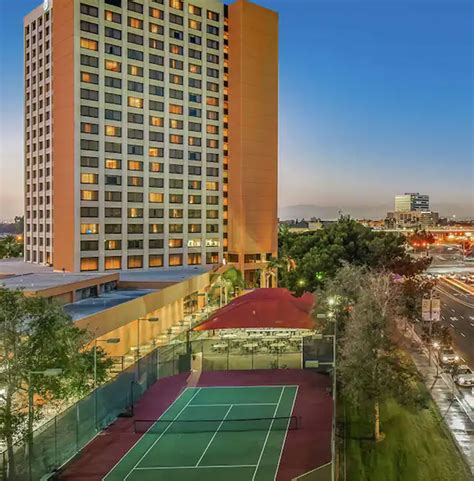 Explore the Hotel Fera Anaheim, a DoubleTree by Hilton | Property Details