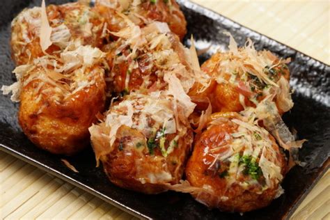 Takoyaki, octopus uit Osaka - fooddrunk