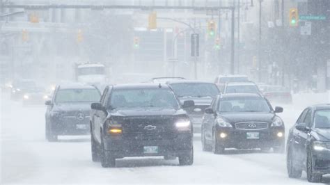 Winnipeg walloped by above-average snowfall | CBC News