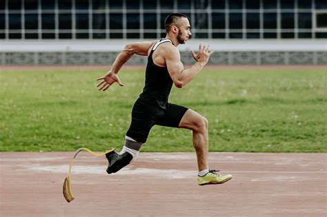 man athlete with prosthetic legs | Perry Prosthetics