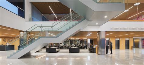 University of Navarra Clinic in Madrid / IDOM | ArchDaily