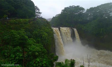 Rainbow Falls (Waiānuenue) in Hilo: Easy to Visit "Drive-in" Waterfall