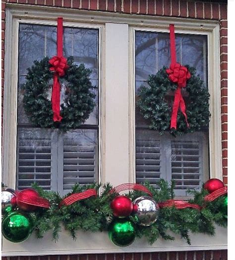 10+ Outdoor Christmas Wreaths For Windows