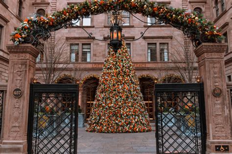 11 Best Things To Do In NYC At Christmas - Dana Berez