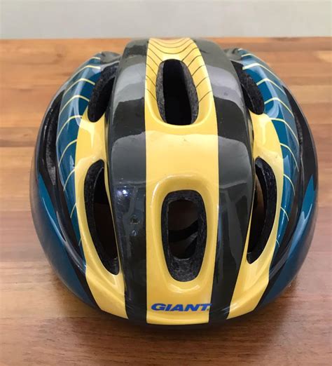 Giant Road Bike Helmet, Sports Equipment, Bicycles & Parts, Parts ...