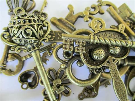 Jewelry Findings large, Antique Brass Mixed Vintage Metal Key Charms 2-8cm long – Jasz-it-up ...