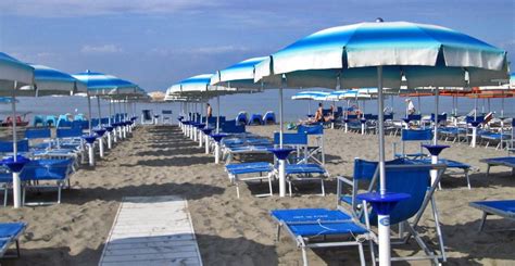 Marina di Carrara beach, North Tuscany, Italy - Ultimate guide (November 2024)