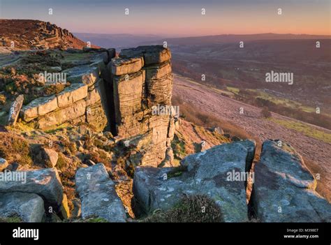 Derbyshire peak district hi-res stock photography and images - Alamy