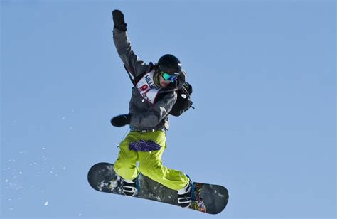 7 Best Snowboard Boots 2020 for Maximum Comfort and Safety