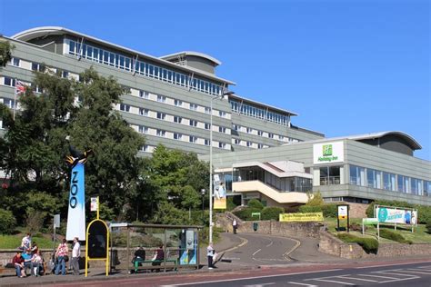 Holiday Inn next to Edinburgh Zoo © Leslie Barrie :: Geograph Britain ...