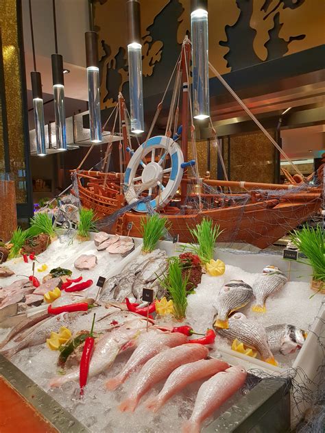 CATCH SEAFOOD BUFFET AT THE FOUR SEASONS - New In Doha