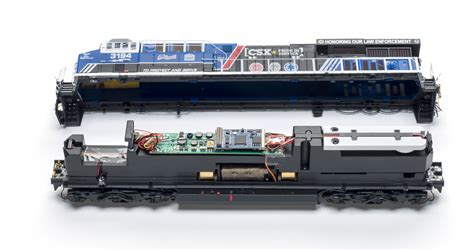 ScaleTrains.com HO scale CSX GE ES44ACs - Trains