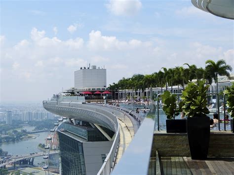 World Beautifull Places: Marina Bay Sands in Singapore Images And Wallpapers 2013