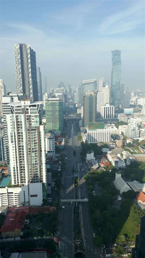 Downtown Bangkok, Thailand 39242305 Stock Video at Vecteezy