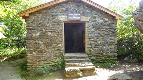 Cabin atop Blood Mountain, GA | Greenmon's Folly