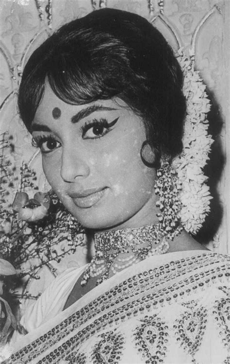 Sadhana Shivdasani photos and images - Cinestaan.com | Vintage ...