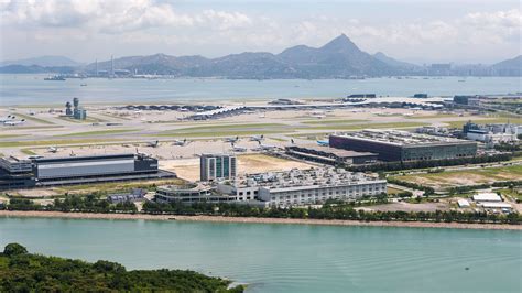 JetBridge Collapses At Hong Kong International Airport