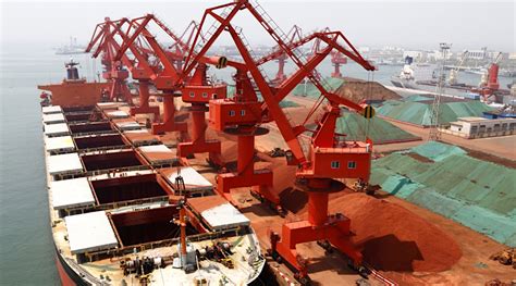 China iron ore futures fall as port inventory rises - MINING.COM