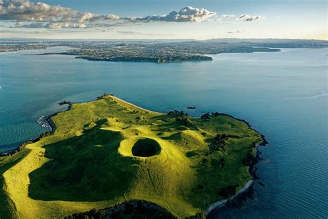 Auckland’s Ancestral Volcanoes: Where to Visit to Uncover the City's Indigenous History | Condé ...