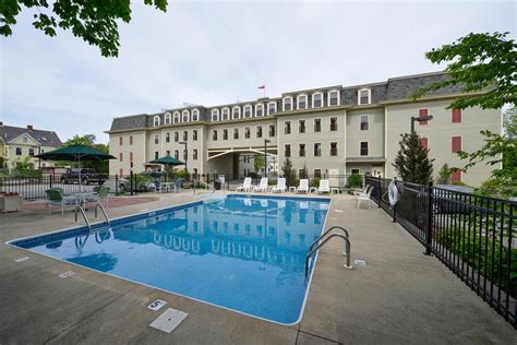 Bar Harbor Grand Hotel — Bar Harbor Hotels — Maine.com