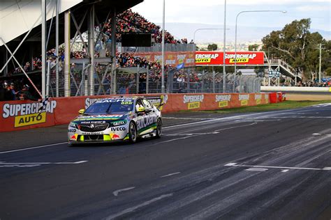 POLL: Lowndes’ best Bathurst 1000 win - Speedcafe