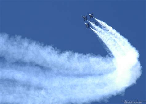 Blue Angels fly in formation, US Navy | Defence Forum & Military Photos - DefenceTalk