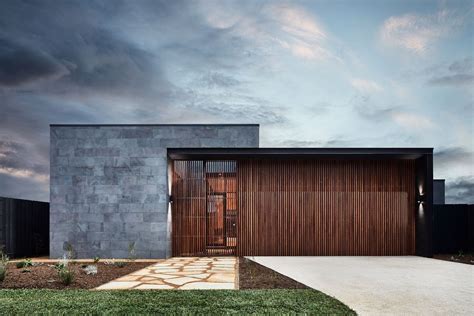 Courtyard House by Auhaus Architecture in Barwon Heads, Australia