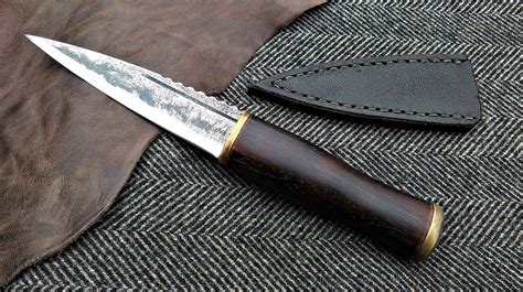 Sgian Dubh | vknives | Leather sheath, Knife patterns, Knives and swords