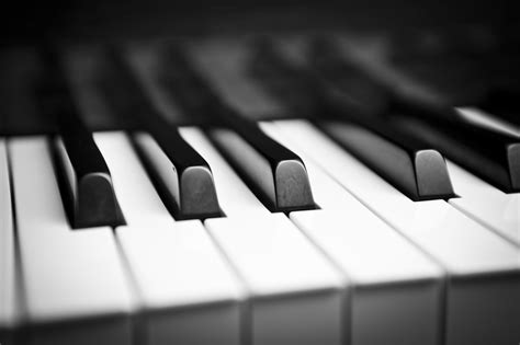 Clavier de piano : histoire et éléments constitutifs.