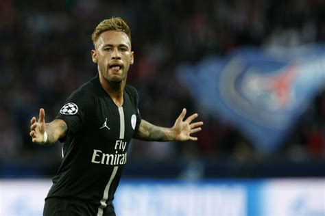 Players PSG should consider signing as Neymar's replacement - myKhel