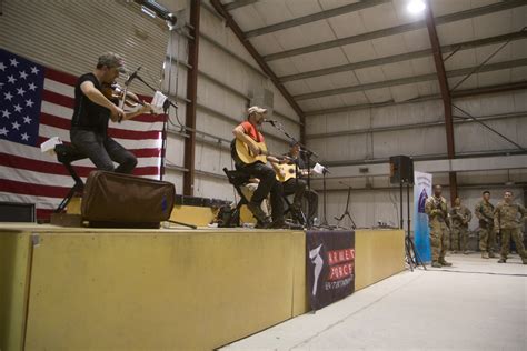 Country singer, veteran Craig Morgan marks his 11th trip to deployed ...