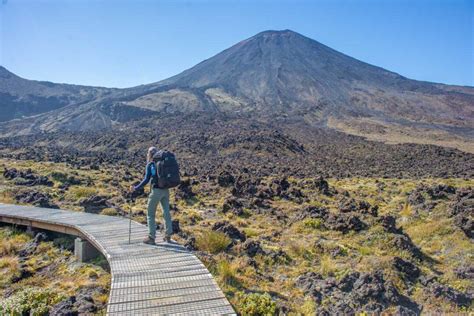 12 Things to KNOW Before Hiking the Tongariro Alpine Crossing