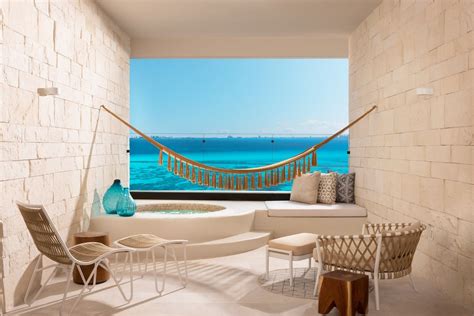 The St. Regis Chicago, Hyatt's new all-inclusive brand and other hotel ...