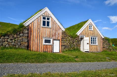 traditional Icelandic houses - Top Spots for this Photo Theme