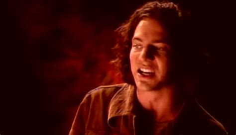 Pearl Jam – 'Jeremy' Music Video | The '90s Ruled