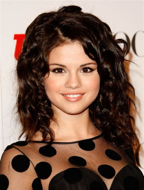 Hairstyle For You: Selena Gomez Hairstyles Wallpapers