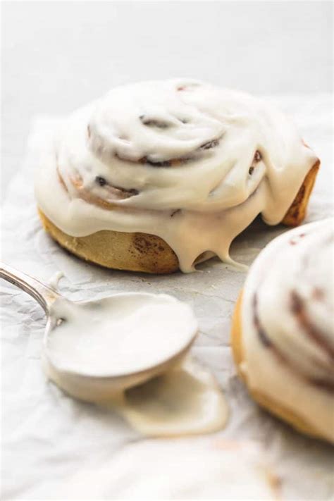 Best Cinnamon Roll Icing - Creme De La Crumb