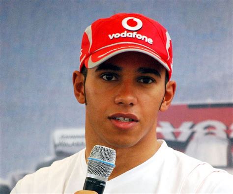 Lewis Hamilton Biography - Facts, Childhood, Family Life & Achievements