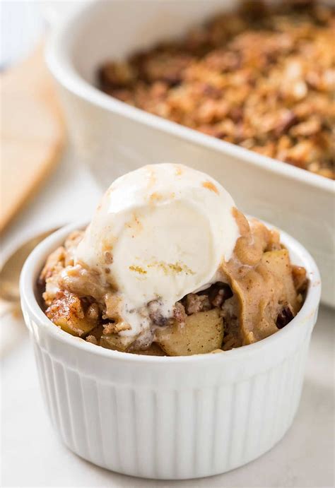 Best-Ever Healthy Apple Crisp Recipe | Watch What U Eat