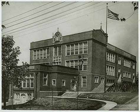 Gladstone School - Abandoned - Abandoned Building Photography