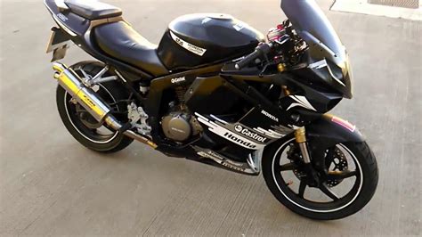 IM BACK - HYOSUNG GT125R - YouTube