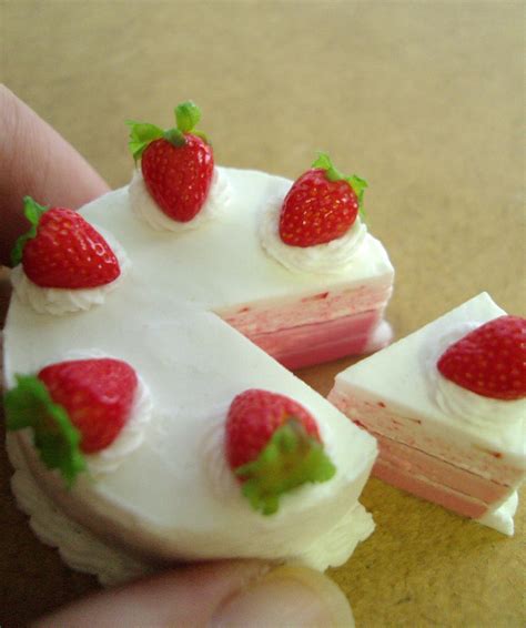 Strawberry Cake Sliced 1-6 by Snowfern on DeviantArt