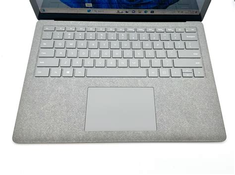 Microsoft Surface Laptop 2 - Touch Screen - WIN11 | Property Room