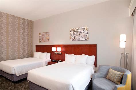 Ballantyne Hotel Rooms near Charlotte, NC | Courtyard Charlotte Ballantyne