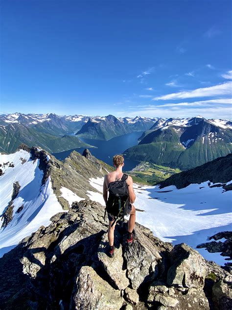 Hiking in the alps of Norway 🇳🇴 : r/backpacking